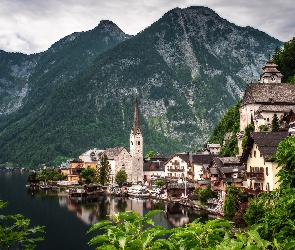 Kościół, Domy, Alpy Salzburskie, Austria, Hallstatt, Góry, Jezioro Hallstattersee
