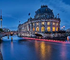Berlin, Most, Rzeka Sprewa, Muzeum im Bodego, Niemcy