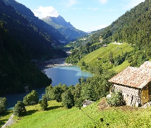 Dolina, Drzewa, Domy, Góry, Jezioro