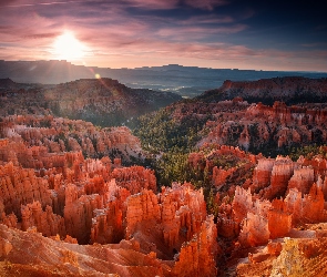Utah, Chmury, Góry, Stany Zjednoczone, Drzewa, Park Narodowy Bryce Canyon, Skały