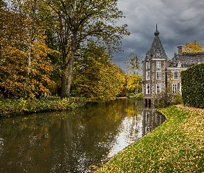 Overijssel, Zamek Nijenhuis, Drzewa, Holandia, Liście, Jesień, Kanał