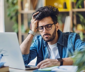 Laptop, Okulary, Biuro, Praca, Mężczyzna, Zarost