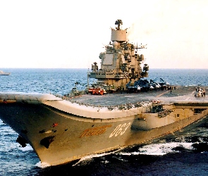 Lotniskowiec, Admirał Kuzniecow