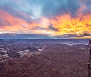 Kaniony, Stany Zjednoczone, Utah, Park Narodowy Canyonlands, Zachód słońca