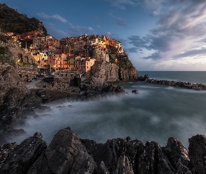 Włochy, Chmury, Kolorowe, Zatoka, Domy, Morze Liguryjskie, Gmina Riomaggiore, Manarola, Cinque Terre