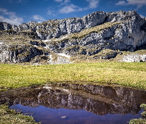Kałuża, Hiszpania, Asturia, Somiedo Natural Park, Góry Kantabryjskie