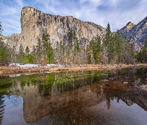 Kalifornia, Merced River, Stany Zjednoczone, Rzeka, El Capitan, Park Narodowy Yosemite, Drzewa, Góry