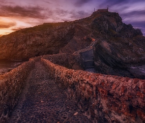 Hiszpania, Prowincja Vizcaya, Wyspa Gaztelugatxe, Skały, Kamienny, Most