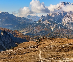 Dolomity, Ścieżka, Góry, Misurina Lake, Chmury, Jezioro, Włochy, Drzewa