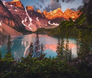 Park Narodowy Banff, Lasy, Kanada, Jezioro Moraine, Roślinność, Góry, Odbicie, Drzewa