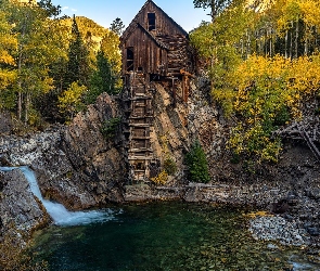 Drzewa, Góry, Stany Zjednoczone, Crystal Mill, Rzeka, Jesień, Stan Kolorado, Crystal River, Las, Drewniany, Młyn