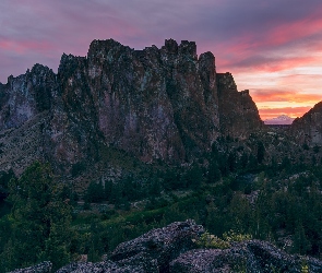 Stany Zjednoczone, Stan Oregon, Skały, Park stanowy Smith Rock State Park, Rzeka Crooked River, Drzewa
