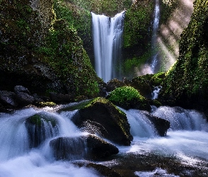 Skały, Rzeka, Omszone, Creek Falls, Waszyngton, Wodospad, Stany Zjednoczone, Przebijające słońce