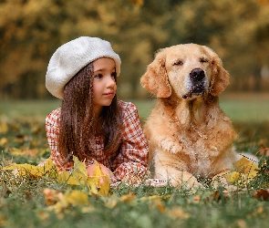 Pies, Jesień, Łąka, Golden retriever, Dziewczynka