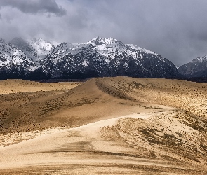 Kraj Zabajkalski, Chara Sands, Pustynia, Rosja, Wydmy, Góry, Piaski