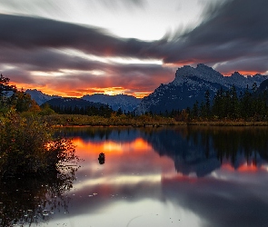Kanada, Wschód Słońca, Vermilion Lake, Jezioro, Park Narodowy Banff, Góry