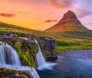 Skały, Rzeka, Wodospad Kirkjufellsfoss, Zachód słońca, Kirkjufell, Islandia, Góra