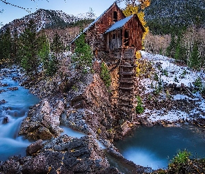 Kolorado, Góry, Stany Zjednoczone, Crystal Mill, Skały, Młyn, Drzewa, Rzeka