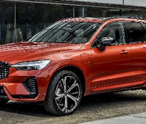 Czerwone, Volvo XC60 Recharge