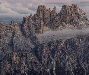 Włochy, Dolomity, Góry, Mgła