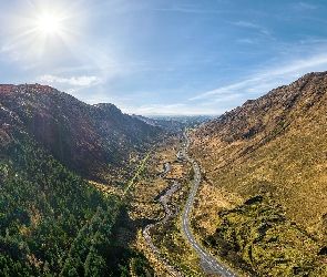 Hrabstwo Donegal, Droga, Irlandia, Blue Stack Mountains, Rzeka, Góry, Promienie słońca, Przełęcz Barnesmore Gap