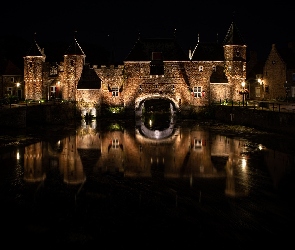 Amersfoort, Prowincja Utrecht, Budowla, Holandia, Brama Koppelpoort, Noc, Oświetlona