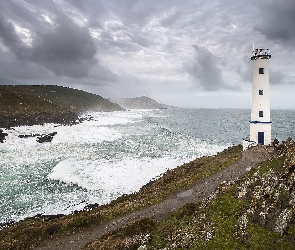 Morze, Pontevedra, Latarnia morska, Hiszpania, Faro de Cabo Home, Skały, Fale, Niebo, Chmury