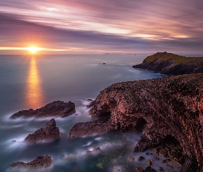 Walia, Park Narodowy Pembrokeshire Coast, Wybrzeże, Morze, Skały, Zachód słońca