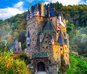 Zamek Eltz, Nadrenia Palatynat, Jesień, Niemcy, Rejon Eifel, Mgła, Lasy, Wzgórze, Drzewa