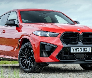 BMW X6 M, Czerwony