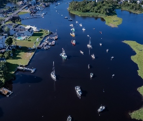 Stany Zjednoczone, Zatoka, Drzewa, Żaglówki, Maine, Miasto, Rzeka Kennebunk, Domy, Kennebunkport, Hrabstwo York, Przystań, Z lotu ptaka, Wybrzeże
