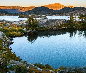 Góry, Kalifornia, Drzewa, Stany Zjednoczone, Ansel Adams Wilderness, Skały, Sierra Nevada, Jezioro, Thousand Island Lake