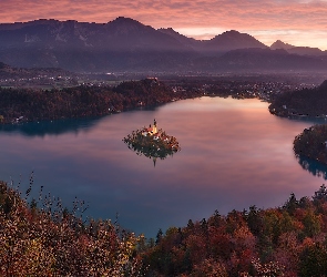 Góry, Blejski Otok, Słowenia, Wyspa, Jesień, Jezioro Bled, Lasy, Kościół
