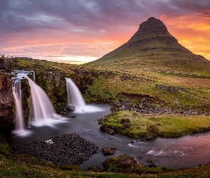 Zachód słońca, Wodospad Kirkjufellsfoss, Islandia, Góra Kirkjufell