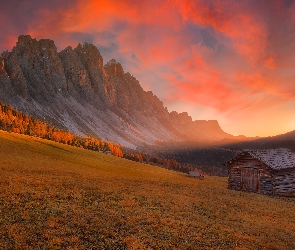 Włochy, Drewniany, Seiser Alm, Jesień, Dom, Płaskowyż, POłudniowy Tyrol, Góry, Dolomity