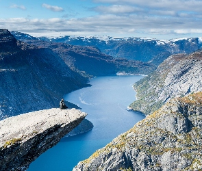 Jezioro Ringedalsvatnet, Góry, Skała, Norwegia, Trolltunga, Język Trolla