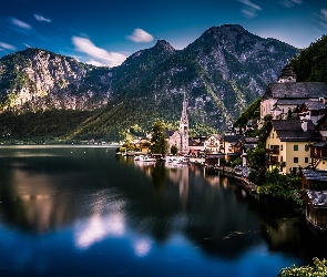 Kościół, Domy, Alpy Salzburskie, Austria, Miasteczko Hallstatt, Góry, Jezioro Hallstattersee