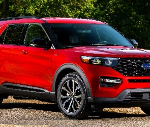Czerwony, Ford Explorer ST