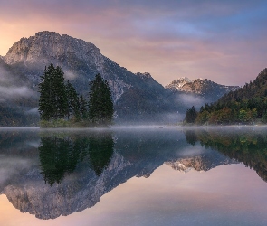 Odbicie, Mgła, Jezioro, Włochy, Drzewa, Góry, Lago del Predil