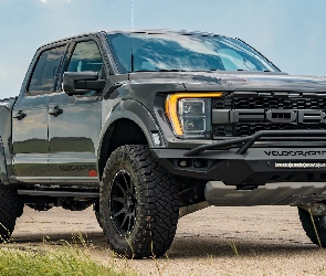 Ford F-150 Hennessey VelociRaptor 6x6