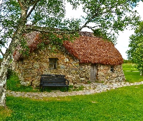 Domek, Trawa, Drzewa, Ławka, Mały