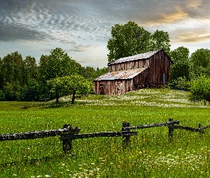 Słońca, Zachód, Łąka, Stodoła, Ogrodzenie, Niebo