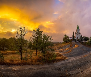 Gmina Manlleu, Zachód słońca, Drzewa, Kościół Santuari Puig Agut, Hiszpania