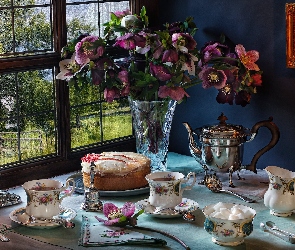 Ciasto, Świece, Okno, Filiżanki, Ciemierniki, Kompozycja, Kwiaty