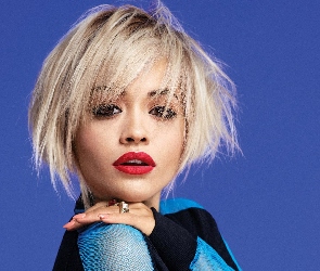 Piosenkarka, Rita Ora, Blondynka