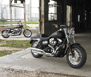 Harley-Davidson Dyna Super Glide Custom, Mat, Czarny