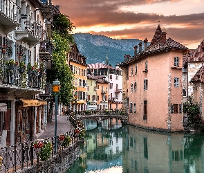 Miasto, Kanał, Francja, Domy, Góry, Annecy, Chmury, Most