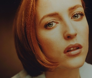 Gillian Anderson