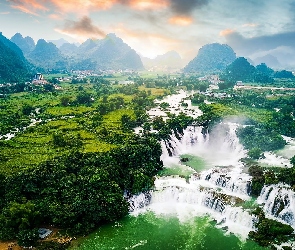 Wzgórza, Domy, Góry, Ban Gioc Falls, Chmury, Wodospady, Wietnam, Drzewa