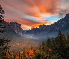 Kalifornia, Dolina, Stany Zjednoczone, Góry, Drzewa, Park Narodowy Yosemite, Zachód słońca, Jesień